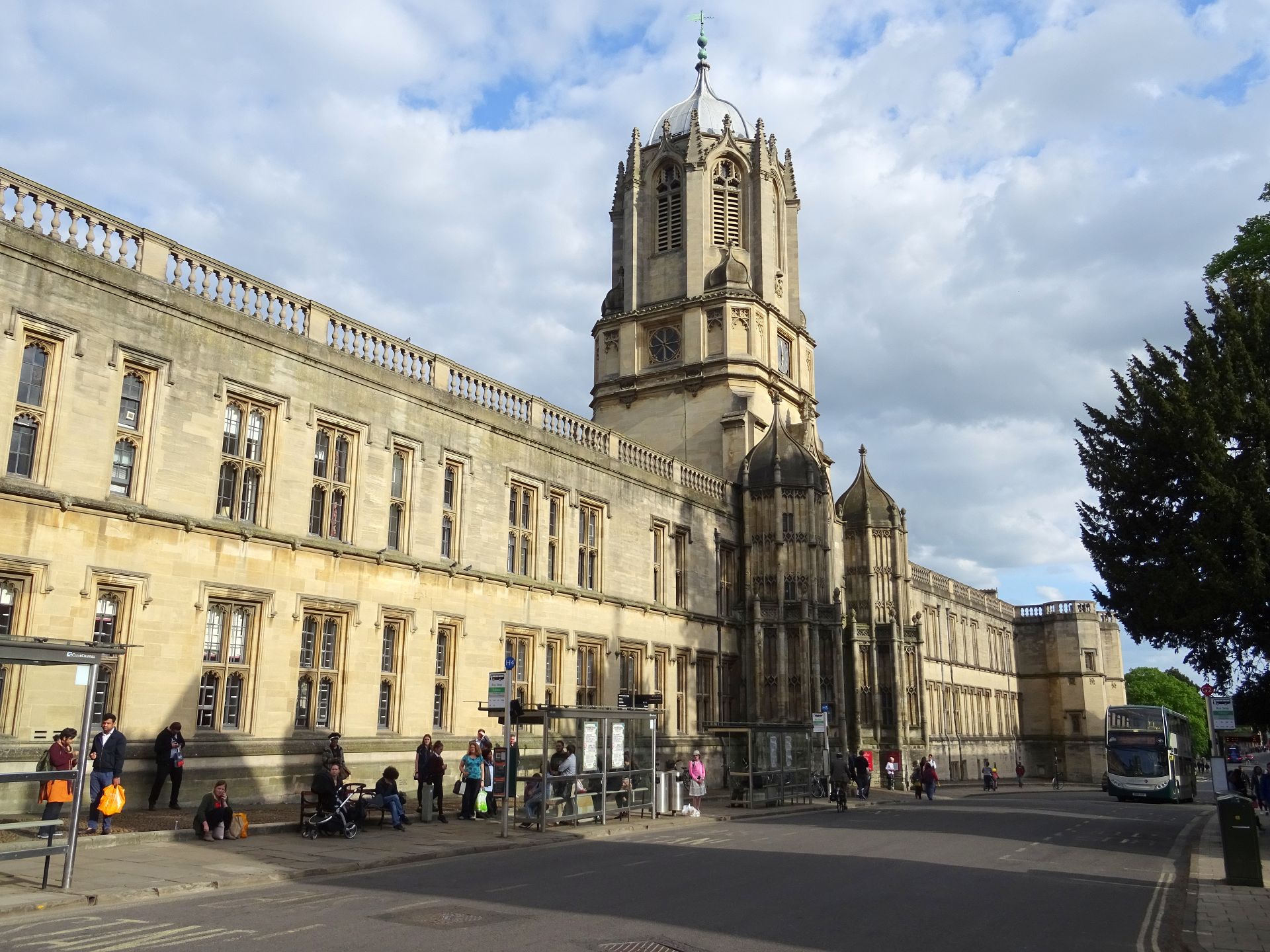 Oxford, Tom Tower